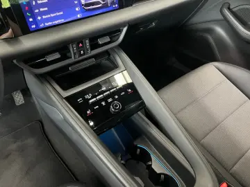 PORSCHE Macan 4   Panorama   AHK   Luftfederung