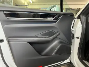 PORSCHE Macan 4   Panorama   AHK   Luftfederung