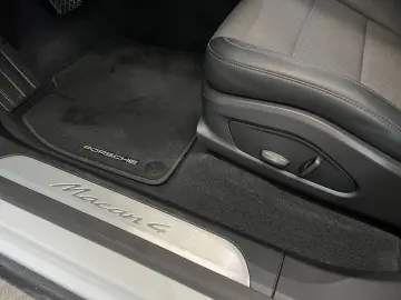 PORSCHE Macan 4   Panorama   AHK   Luftfederung