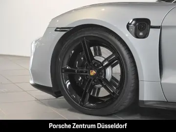PORSCHE Taycan 4S Surround-View BOSE 21-Zoll Panorama