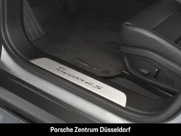 PORSCHE Taycan 4S Surround-View BOSE 21-Zoll Panorama