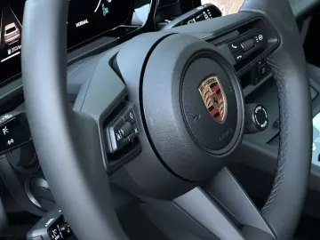 PORSCHE Macan 4 PASM PANO Lenkradheizung