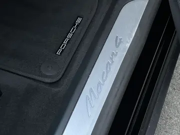 PORSCHE Macan 4 PASM PANO Lenkradheizung