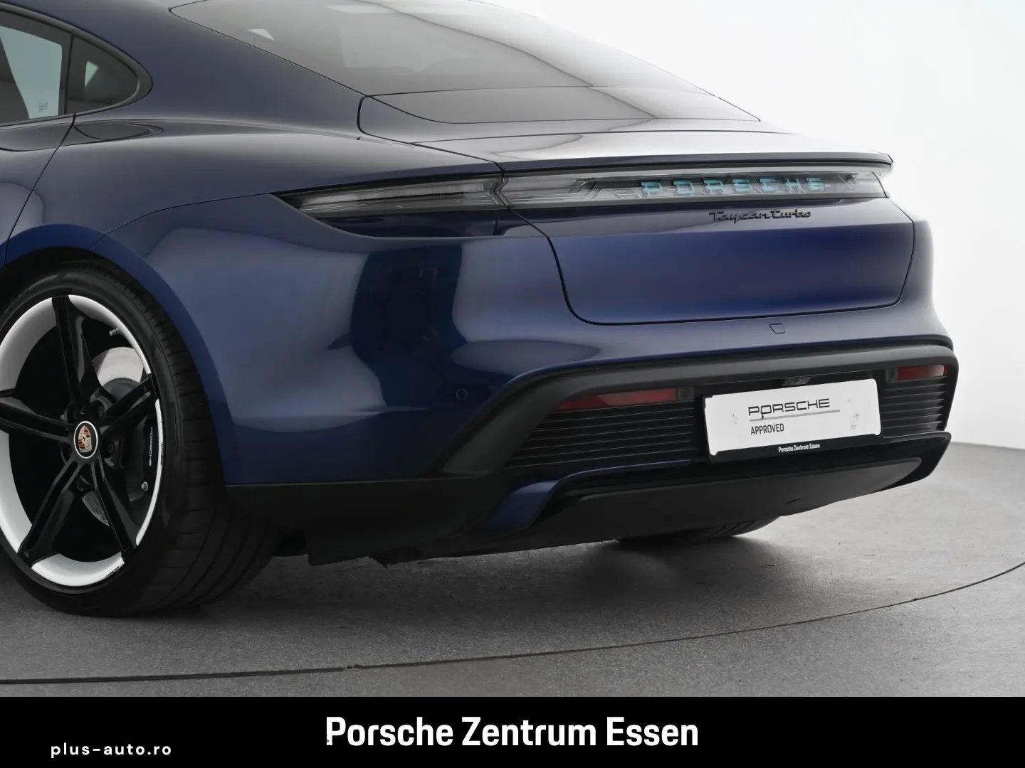 PORSCHE Taycan 2022 — imagine 8