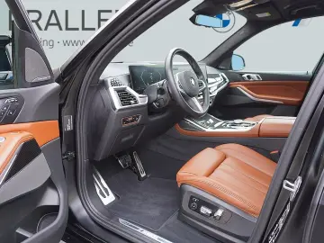 BMW X7 M60i Frozen Black LCI AHK Carbon SkyLounge AC