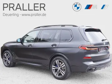 BMW X7 M60i Frozen Black LCI AHK Carbon SkyLounge AC