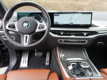 BMW X7 M60i Frozen Black LCI AHK Carbon SkyLounge AC