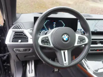 BMW X7 M60i Frozen Black LCI AHK Carbon SkyLounge AC