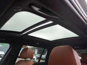 BMW X7 M60i Frozen Black LCI AHK Carbon SkyLounge AC