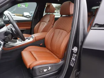 BMW X7 M60i Frozen Black LCI AHK Carbon SkyLounge AC