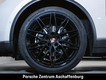 PORSCHE Macan 4 Electric Panoramadach Luftfederung