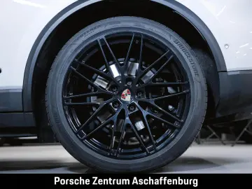 PORSCHE Macan 4 Electric Panoramadach Luftfederung
