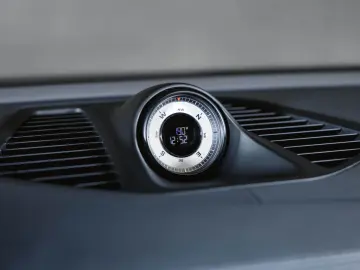 PORSCHE Macan 4 Electric Panoramadach Luftfederung