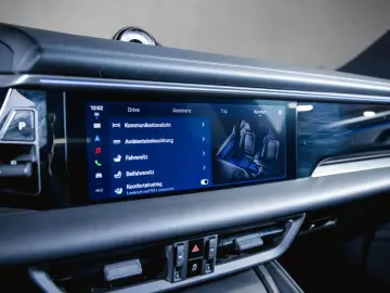 PORSCHE Macan 4 Electric Panoramadach Luftfederung