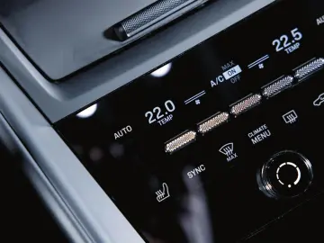 PORSCHE Macan 4 Electric Panoramadach Luftfederung