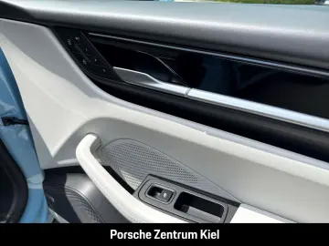 PORSCHE Macan Surround-View LED-Matrix Head-Up Display