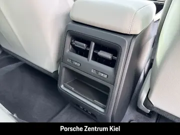 PORSCHE Macan Surround-View LED-Matrix Head-Up Display