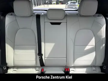 PORSCHE Macan Surround-View LED-Matrix Head-Up Display