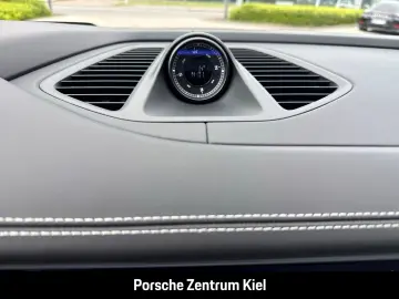 PORSCHE Macan Surround-View LED-Matrix Head-Up Display