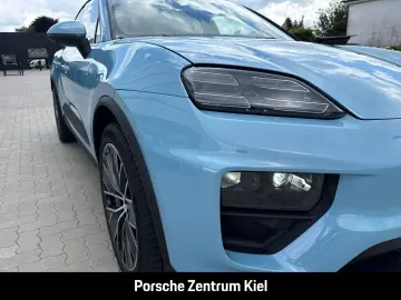 PORSCHE Macan Surround-View LED-Matrix Head-Up Display