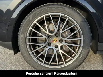 PORSCHE Cayenne Coupe InnoDrive Head-Up Sportabgas BOSE