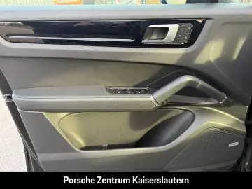 PORSCHE Cayenne Coupe InnoDrive Head-Up Sportabgas BOSE