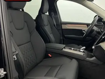 VOLVO XC90 B5 AWD PLUS BRIGHT 7SITZ AHK MATRIX 360 HUD
