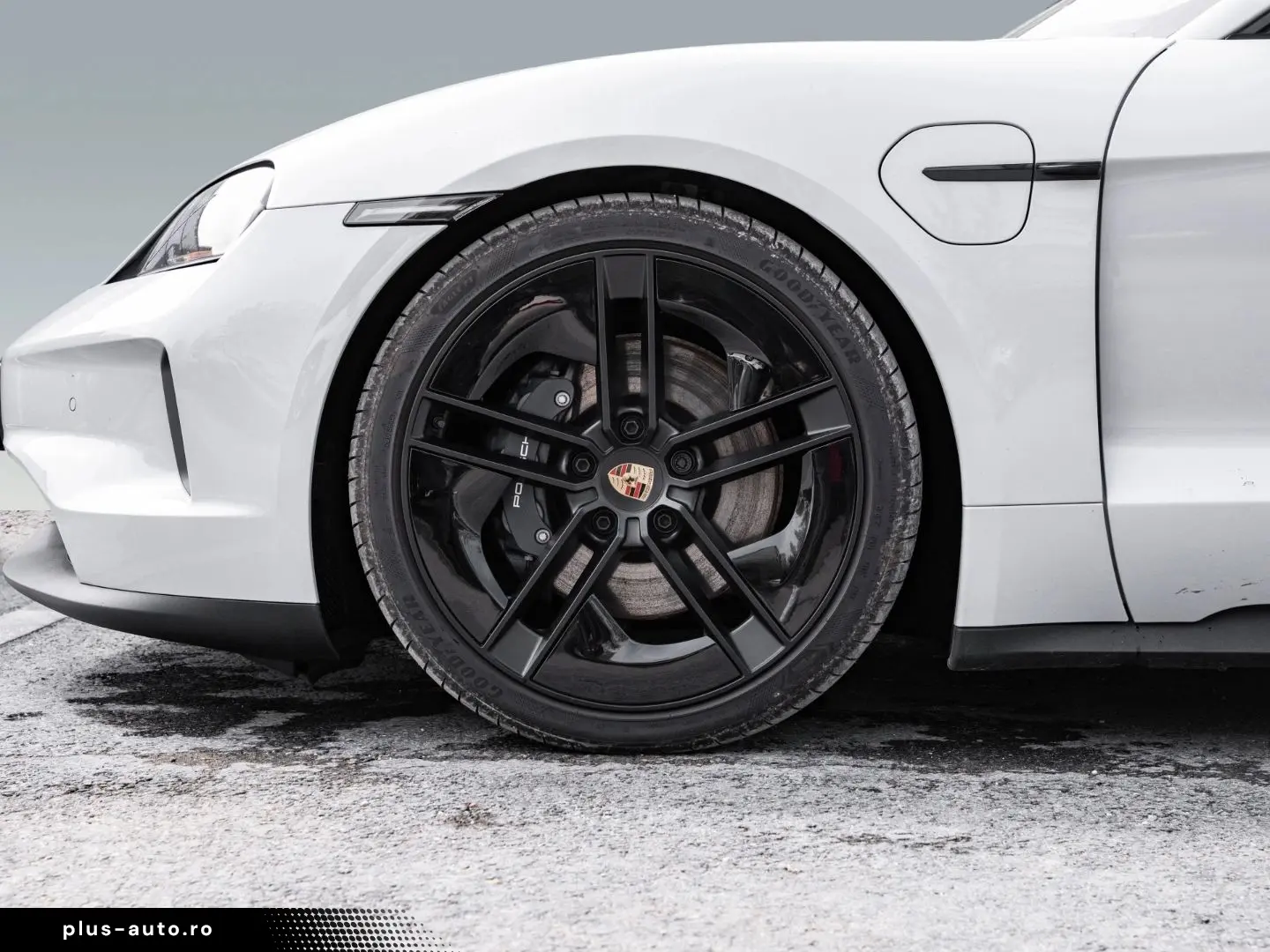 PORSCHE Taycan 2024 — imagine 6