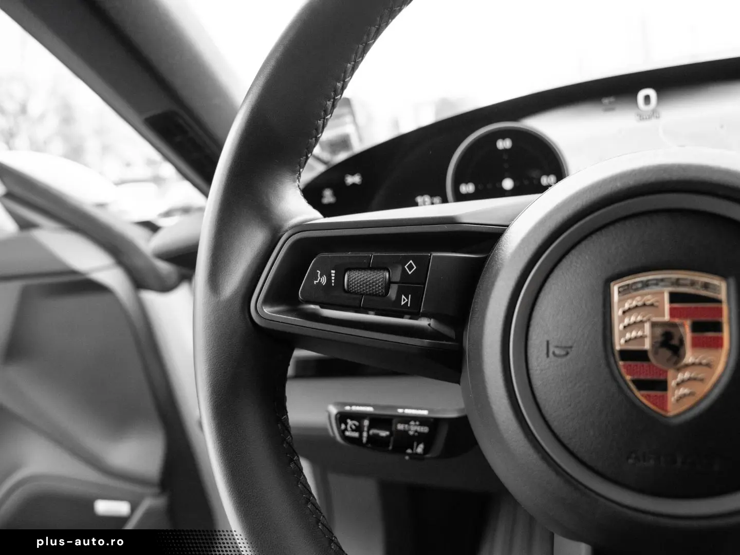 PORSCHE Taycan 2024 — imagine 29