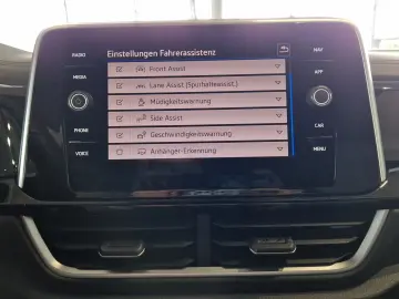 VW T-Roc Cabriolet 1.5 TSI DSG R-Line  AHK MATRIX A