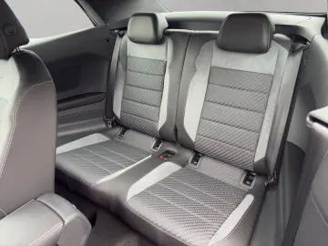 VW T-Roc Cabriolet R-Line 1.5 TSI DSG AHK Navi Rück