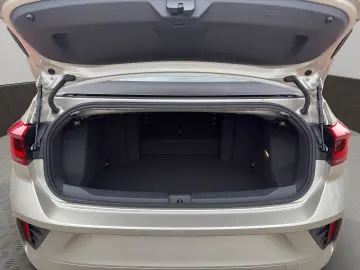 VW T-Roc Cabriolet R-Line 1.5 TSI DSG AHK Navi Rück