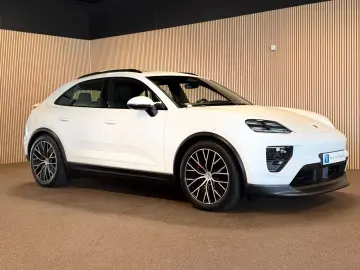 PORSCHE Macan 4S 100 kWh 449 PS-LUFT-PANO-HEAD UP-VOLL