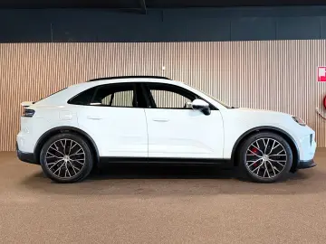PORSCHE Macan 4S 100 kWh 449 PS-LUFT-PANO-HEAD UP-VOLL