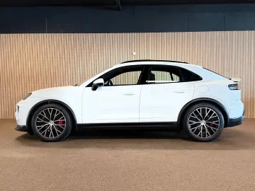 PORSCHE Macan 4S 100 kWh 449 PS-LUFT-PANO-HEAD UP-VOLL
