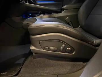 PORSCHE Macan 4S 100 kWh 449 PS-LUFT-PANO-HEAD UP-VOLL