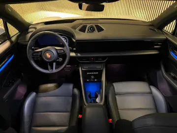 PORSCHE Macan 4S 100 kWh 449 PS-LUFT-PANO-HEAD UP-VOLL