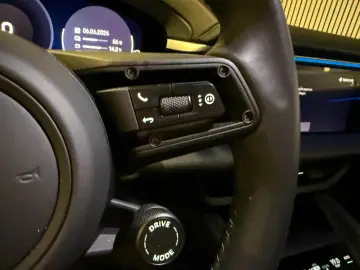 PORSCHE Macan 4S 100 kWh 449 PS-LUFT-PANO-HEAD UP-VOLL
