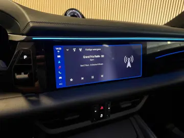 PORSCHE Macan 4S 100 kWh 449 PS-LUFT-PANO-HEAD UP-VOLL
