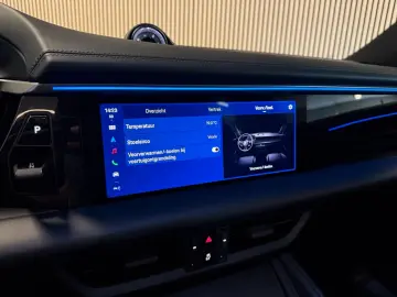 PORSCHE Macan 4S 100 kWh 449 PS-LUFT-PANO-HEAD UP-VOLL