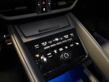PORSCHE Macan 4S 100 kWh 449 PS-LUFT-PANO-HEAD UP-VOLL