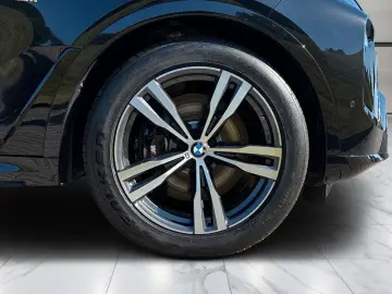 BMW X7 xDrive40d M Sport Pro AHK 360 ACC H&K