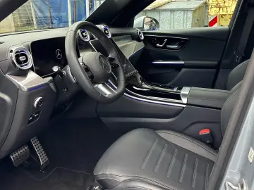 MERCEDES-BENZ GLC 400 e 4M AMG DigitalLight Pano Dis…