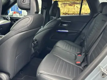 MERCEDES-BENZ GLC 400 e 4M AMG DigitalLight Pano Dis…