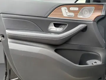 MERCEDES-BENZ GLE 450 d 4M AMG Pano AHK HUD Sitzklim…