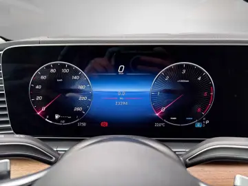 MERCEDES-BENZ GLE 450 d 4M AMG Pano AHK HUD Sitzklim…