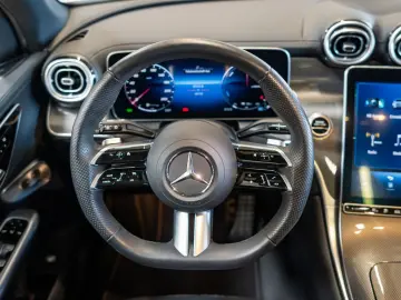MERCEDES-BENZ GLC 300 de 4M AMG Sport Premium NIGHT PANO LED