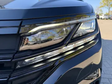 VW Touareg 3.0 TDI V6 4M R-LINE BLACK  AHK DYNAUDIO