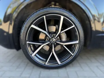 VW Touareg 3.0 TDI V6 4M R-LINE BLACK  AHK DYNAUDIO