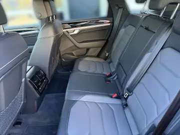 VW Touareg 3.0 TDI V6 4M R-LINE BLACK  AHK DYNAUDIO
